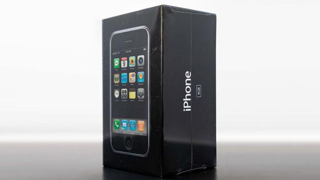 冰球突破苹果罕见的4GB初代iPhone被天价拍卖再次刷新世界纪录！(图1)